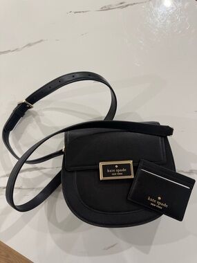 kate spade Black Leather Crossbody Saddle Bag with Cardholder
